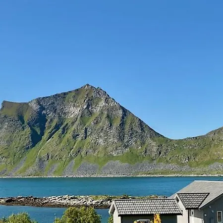 Haukland View Alpstuga *