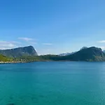 Haukland View Шале Лекнес